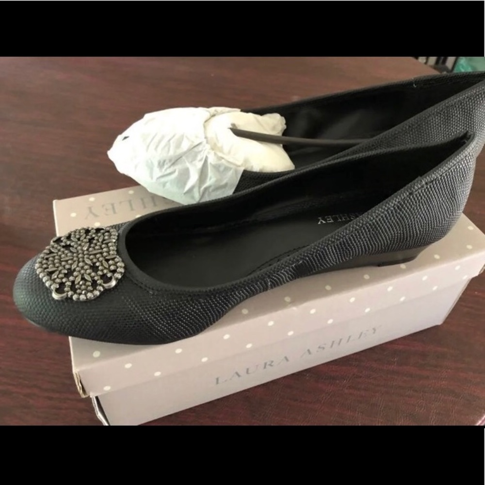 Laura Ashley Black Sz 10 Elton Shoes-NIB